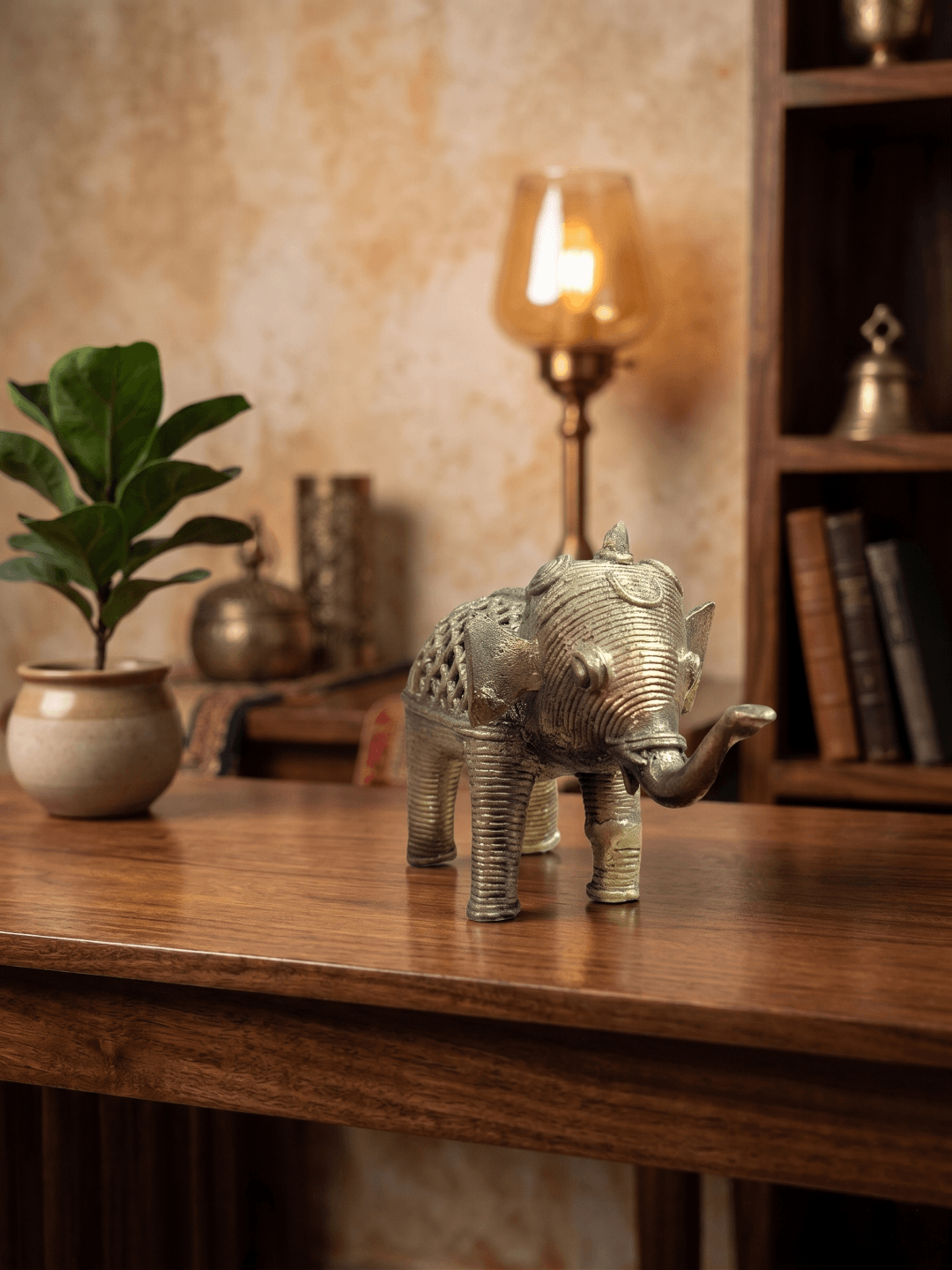 indian dhokra metal craft elephant rustic brass elephant tabletop decor artisan handcrafted elephant sculpture vintage style brass elephant showpiece decorative dhokra elephant for office desk